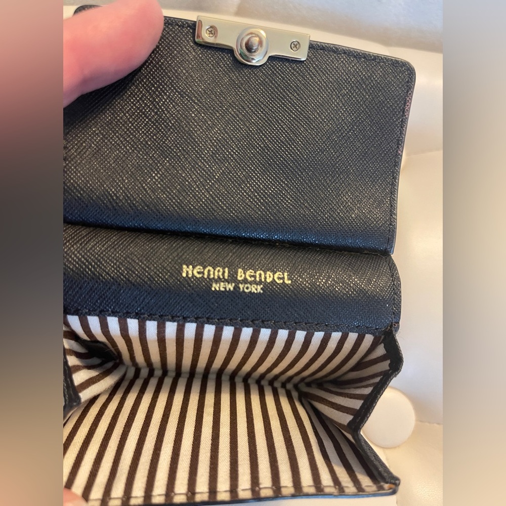 HENRI BENDEL New York Card Wallet - Picture 2 of 3